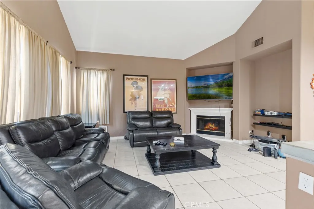 33568 Warwick Hills Road, Yucaipa, CA, 92399