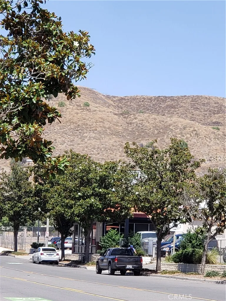 7 Main St, Lake Elsinore, CA, 92530