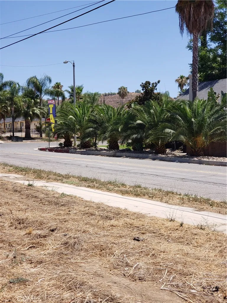 7 Main St, Lake Elsinore, CA, 92530