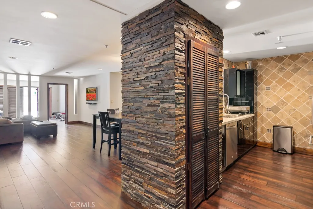 1040 4th Street Unit 112, Santa Monica, Ca 90403