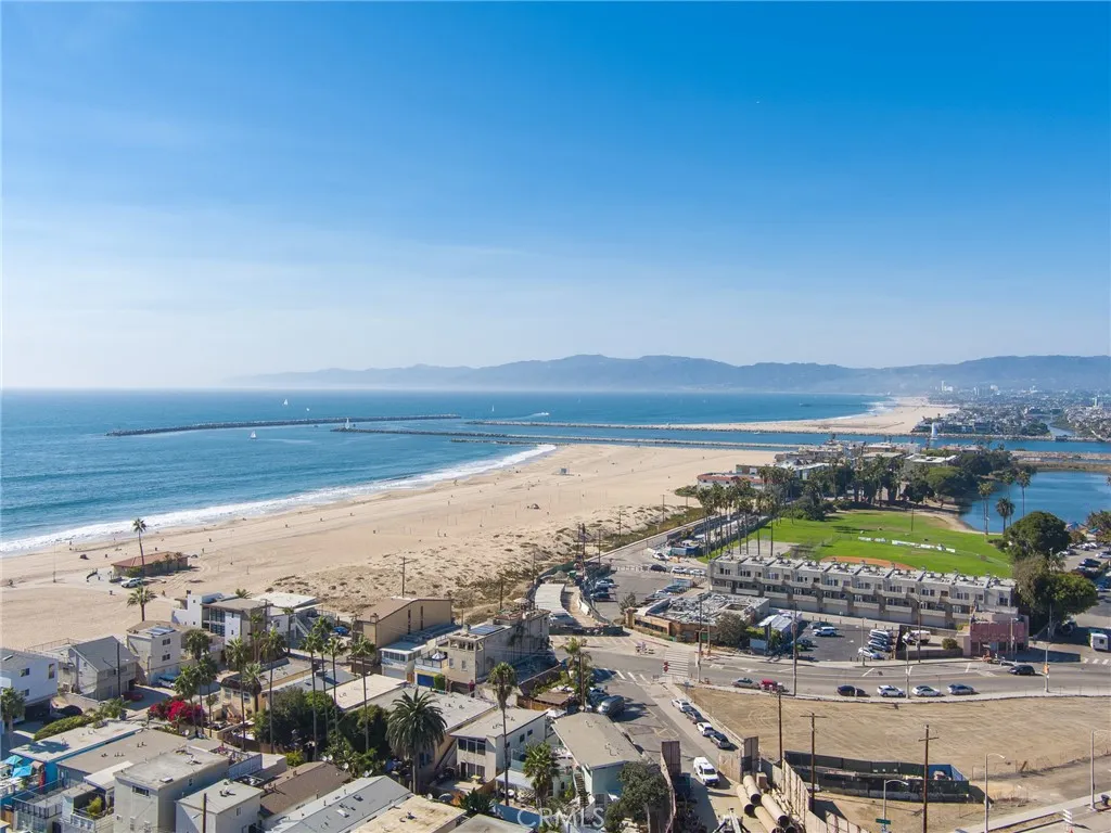 6929 Vista Del Mar, Playa Del Rey, CA, 90293