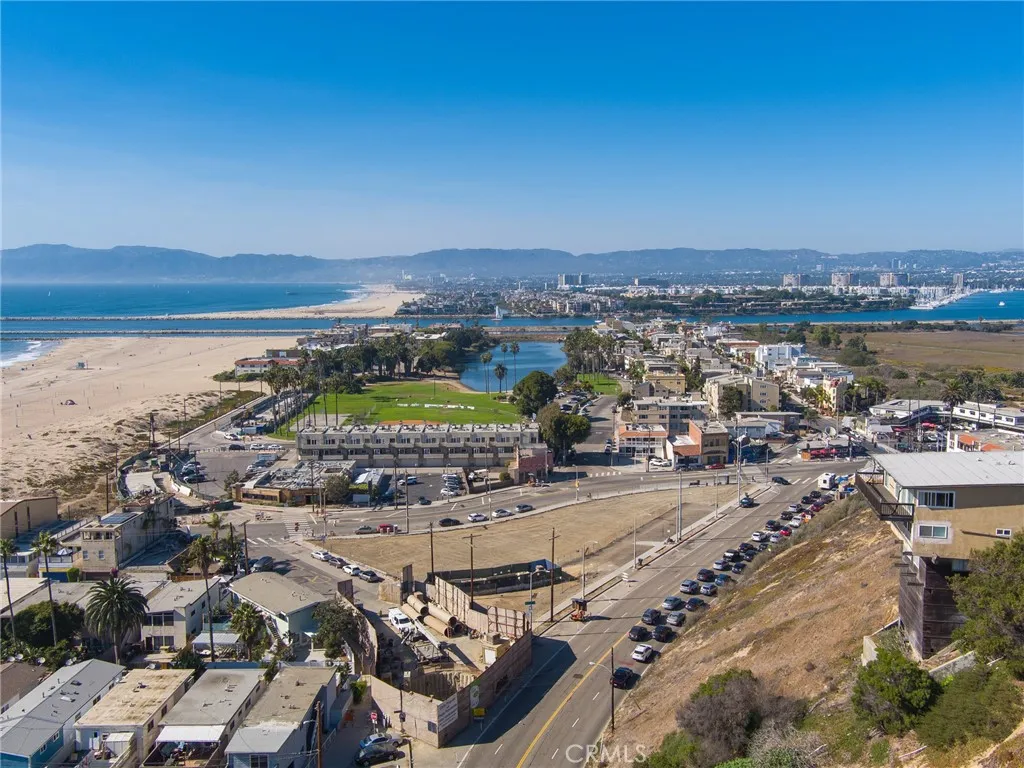 6929 Vista Del Mar, Playa Del Rey, CA, 90293