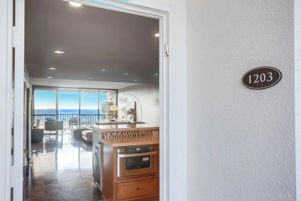 https://cdn.realtyfeed.com/cdn/127/305010937/5149238e3865736efe7856c18124a338.webp