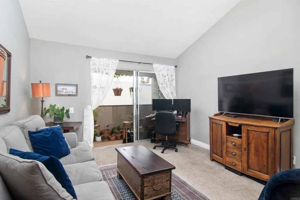 https://cdn.realtyfeed.com/cdn/127/305029638/21c6d18ba716607348811407376d72af.webp