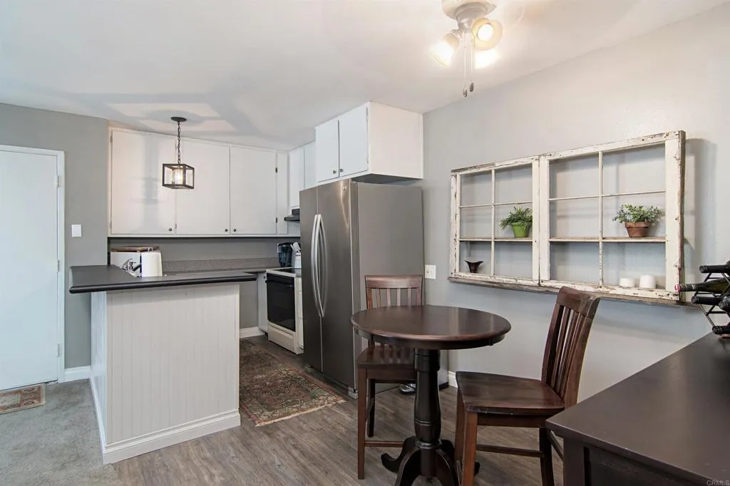 https://cdn.realtyfeed.com/cdn/127/305029638/9fcb63540a12738d22fef524d22c3b57.webp