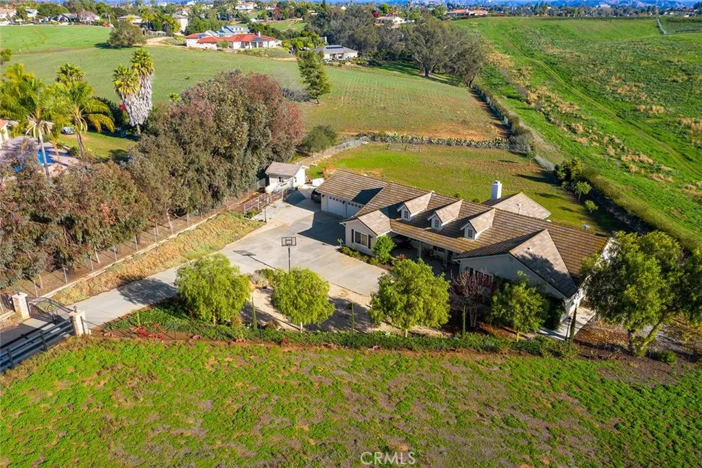 https://cdn.realtyfeed.com/cdn/127/305029974/114dd9ec45474014d14634bdc3984c0b.webp