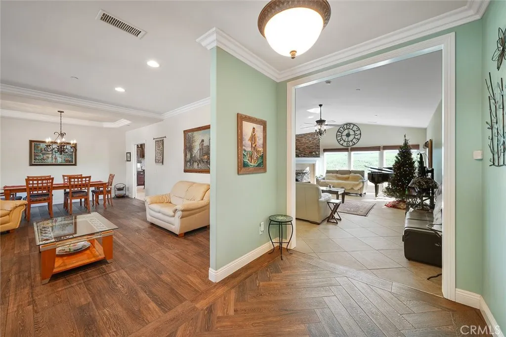 https://cdn.realtyfeed.com/cdn/127/305029974/a405c658c5303cfe28cc2d11ce6dffca.webp