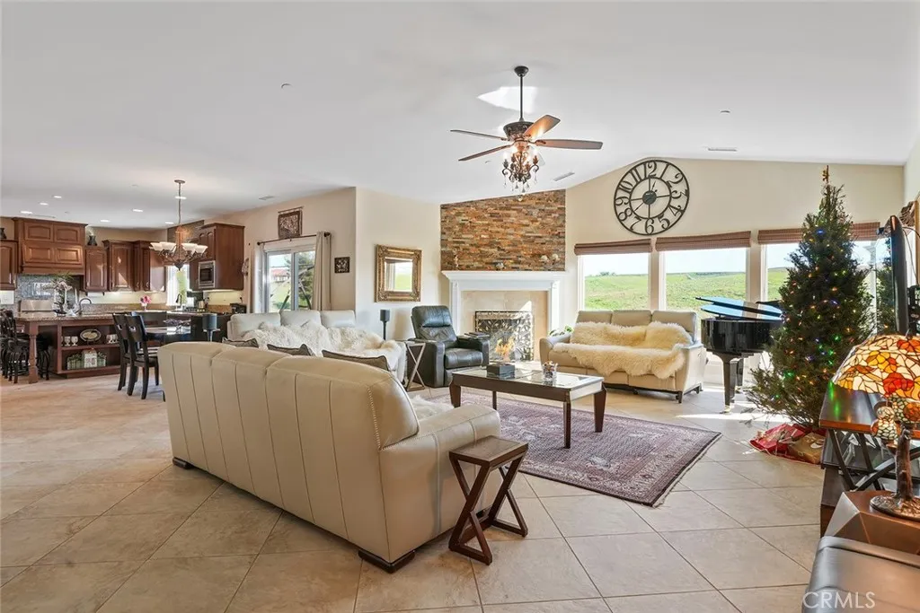 https://cdn.realtyfeed.com/cdn/127/305029974/a7007f3fd55ac9362ec34927f55b3603.webp