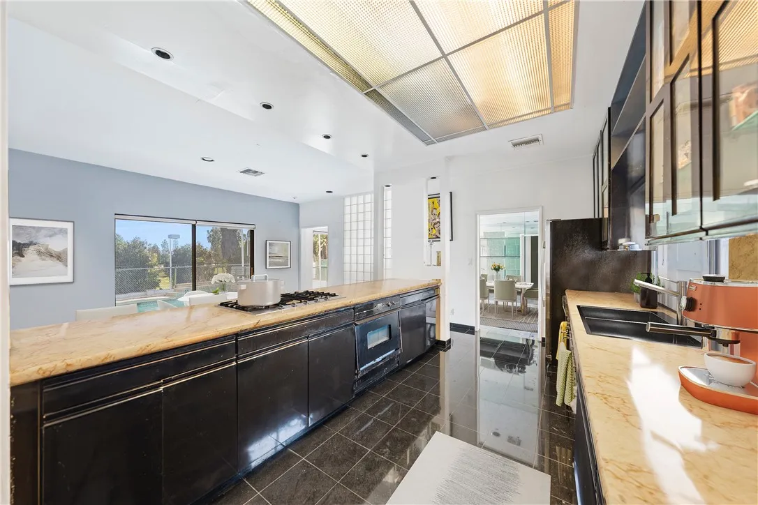 Hancock Park, CA, 90004