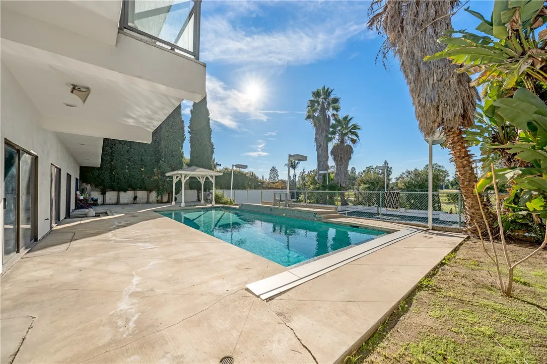 Hancock Park, CA, 90004