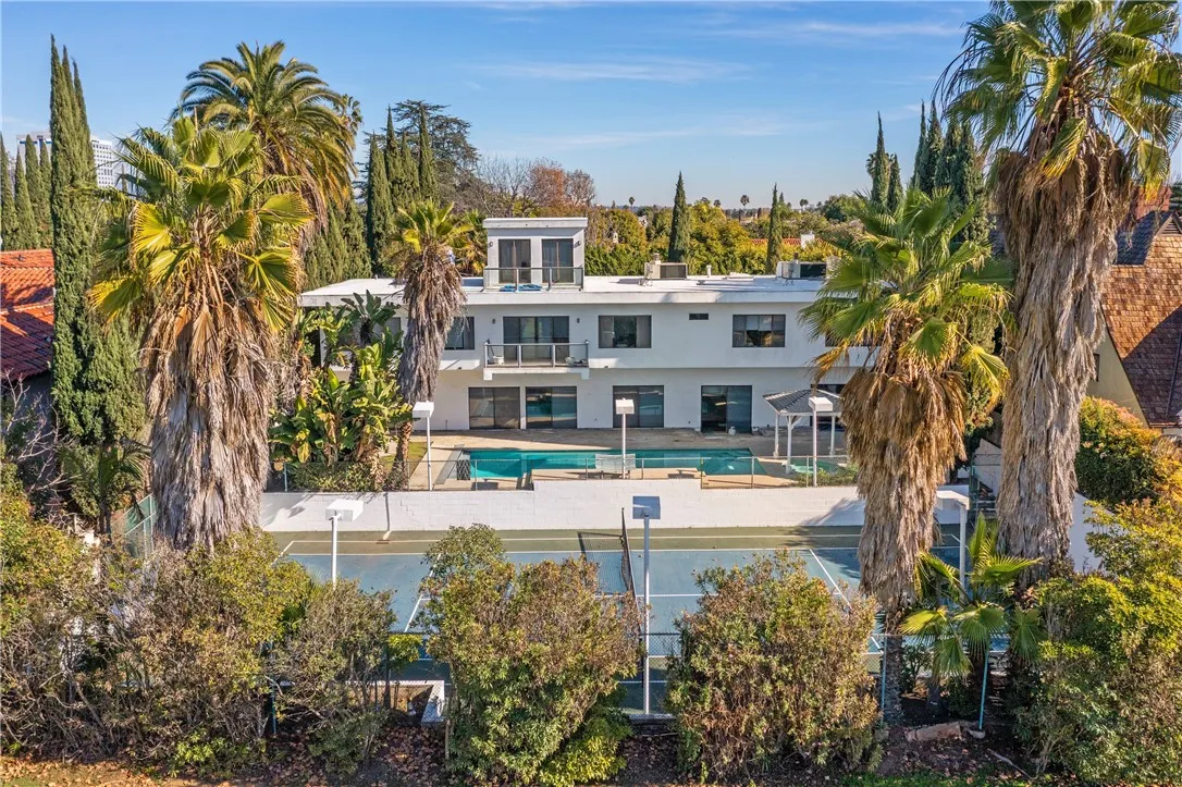 Hancock Park, CA, 90004