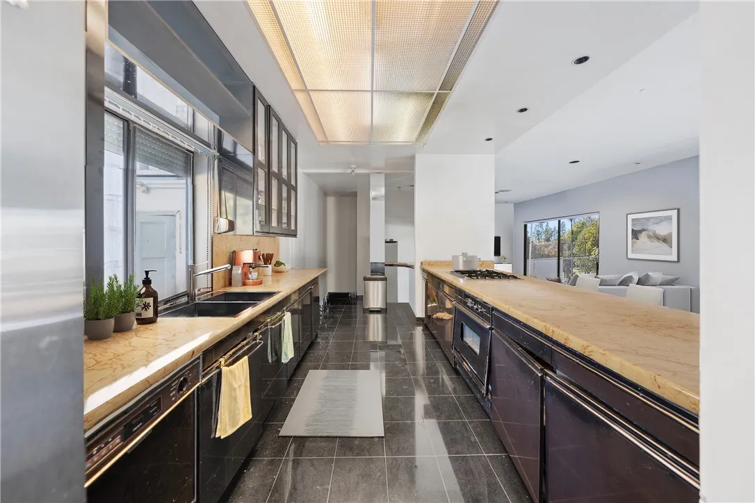 Hancock Park, CA, 90004