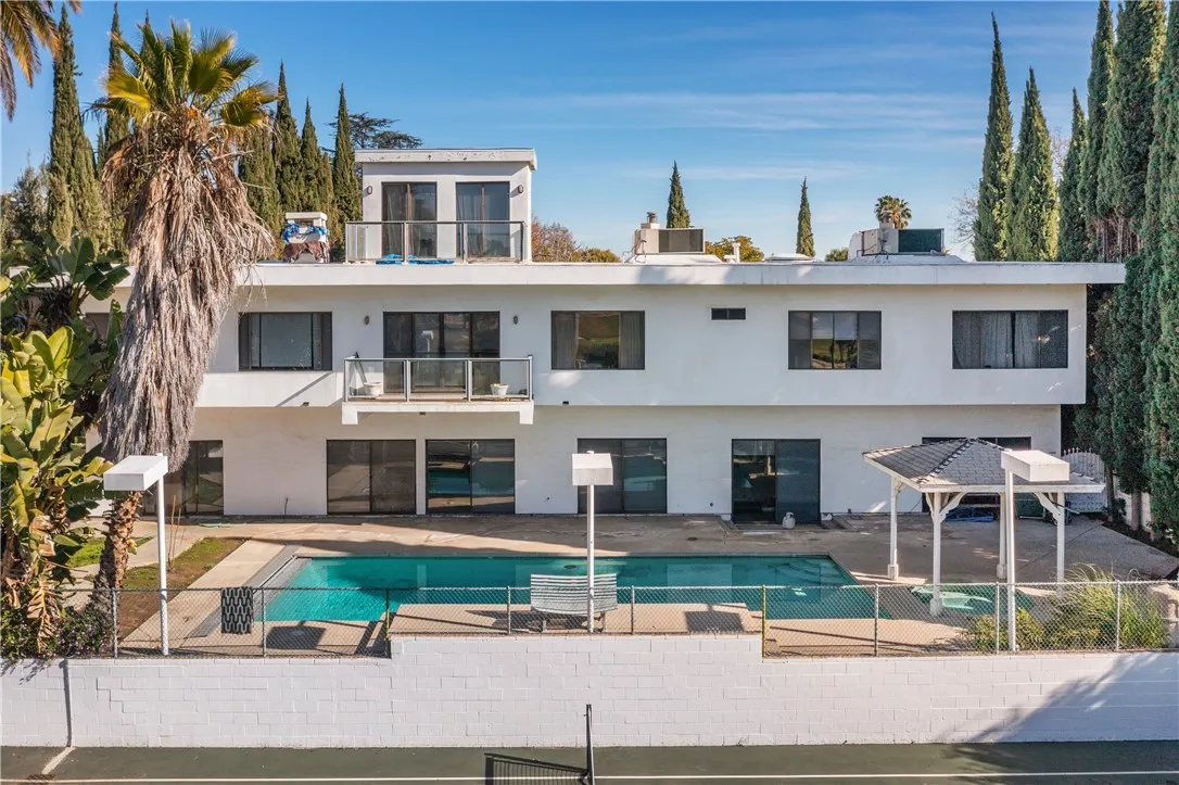 Hancock Park, CA, 90004