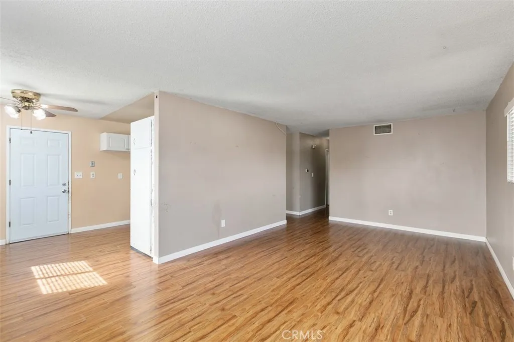 https://cdn.realtyfeed.com/cdn/127/305031825/550d611fdddc277d1ae7c31fbaf31e16.webp