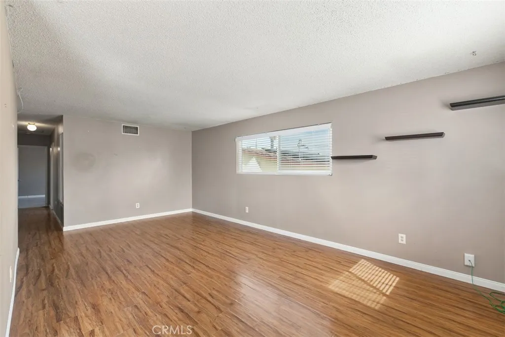 https://cdn.realtyfeed.com/cdn/127/305031825/d8bee2e5437f67547515ebb46b51f79d.webp