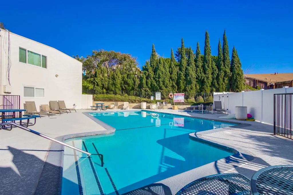 https://cdn.realtyfeed.com/cdn/127/305035013/e542302bde1386c7b96d387f78a57957.webp