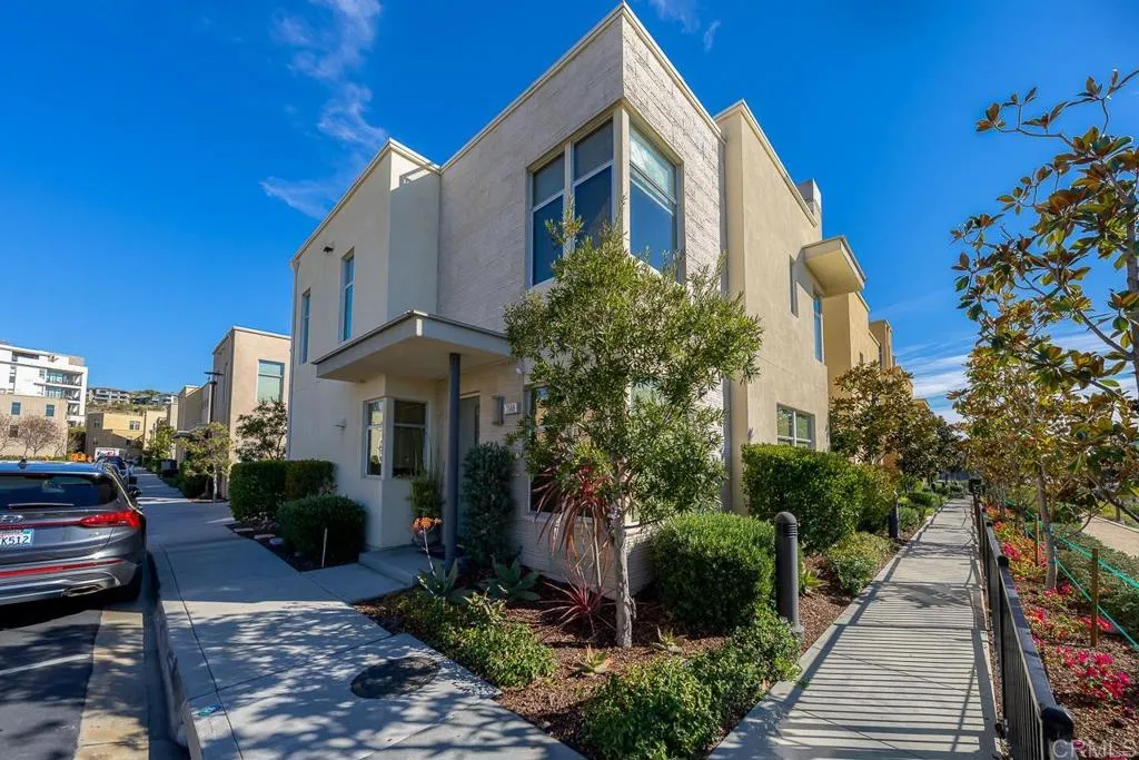https://cdn.realtyfeed.com/cdn/127/305035453/178516bd58f94e1b503d6545e23fd819.webp