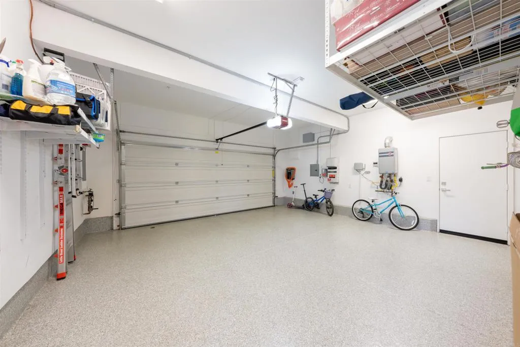 https://cdn.realtyfeed.com/cdn/127/305035453/893d1a1b3ce0eddab4098fbe93a9043b.webp