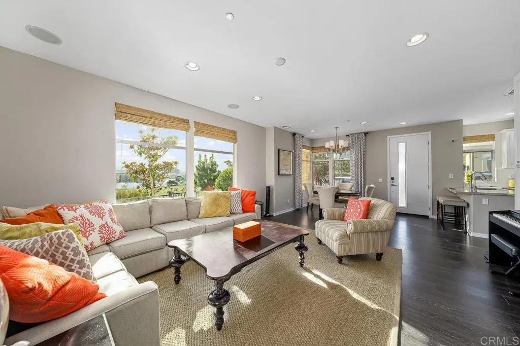 https://cdn.realtyfeed.com/cdn/127/305035453/a18f27b63b2842798900c7b8f37680ab.webp