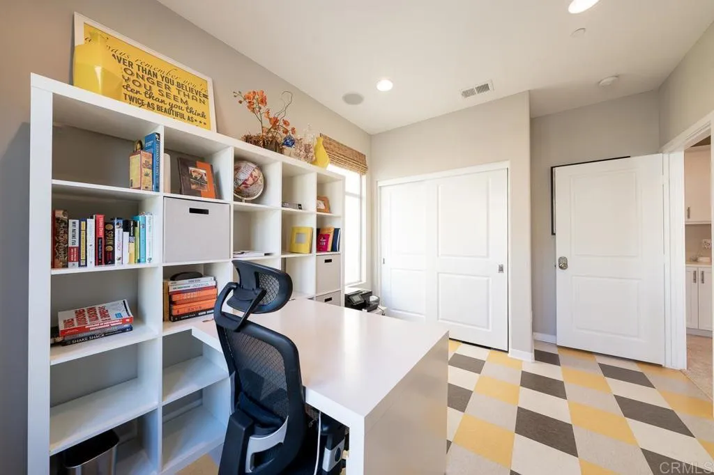 https://cdn.realtyfeed.com/cdn/127/305035453/b153dcf20f0716e6e7fafa2d4b19d958.webp