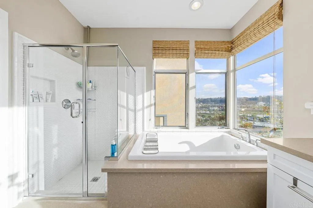 https://cdn.realtyfeed.com/cdn/127/305035453/d817557b94728ead4f365c1c54f1786e.webp