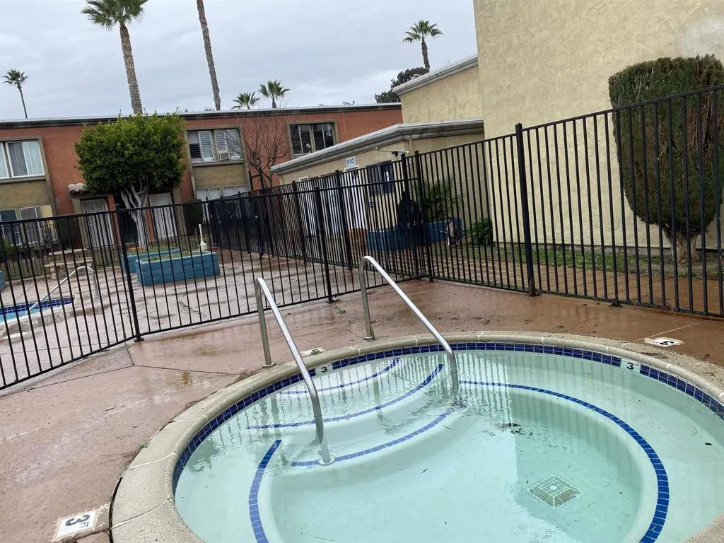 https://cdn.realtyfeed.com/cdn/127/305036834/dc90608b64c161ee6dab9039ca49e646.webp