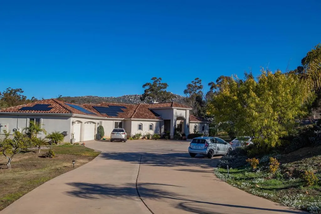 https://cdn.realtyfeed.com/cdn/127/305037268/4f80b74904aa4d76fa23ea84e250f7b7.webp
