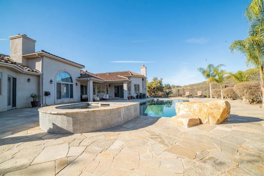 https://cdn.realtyfeed.com/cdn/127/305037268/9103b78baaa85d467b12c8a9e9614ca7.webp