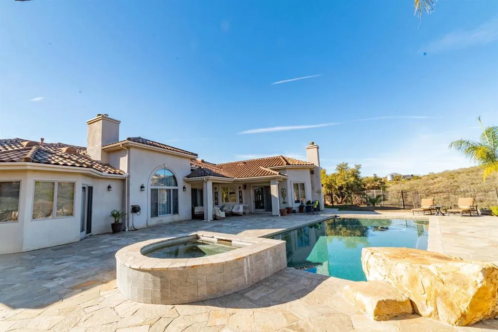 https://cdn.realtyfeed.com/cdn/127/305037268/a49e0e5bcb7c698734e5f233179c828c.webp