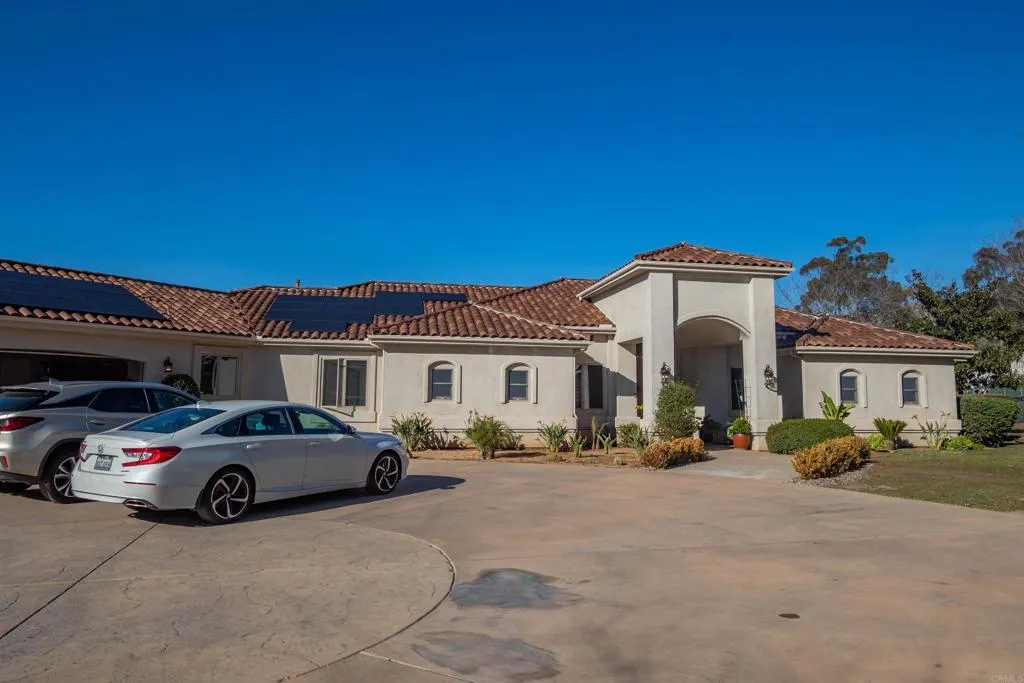 https://cdn.realtyfeed.com/cdn/127/305037268/a89eb98b93556906c46c082c5be45bf4.webp