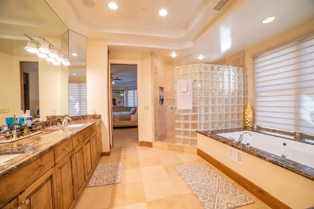 https://cdn.realtyfeed.com/cdn/127/305037268/b59498eed04391a4a25e99db97965e59.webp