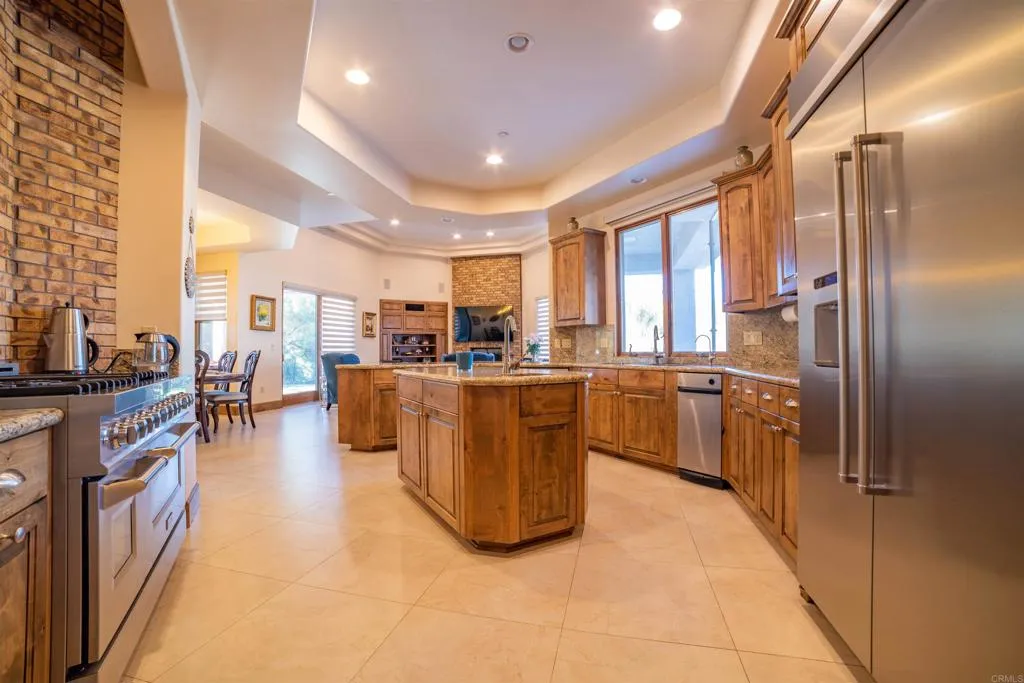 https://cdn.realtyfeed.com/cdn/127/305037268/c0504688c029d62ea48464fba7ce1171.webp