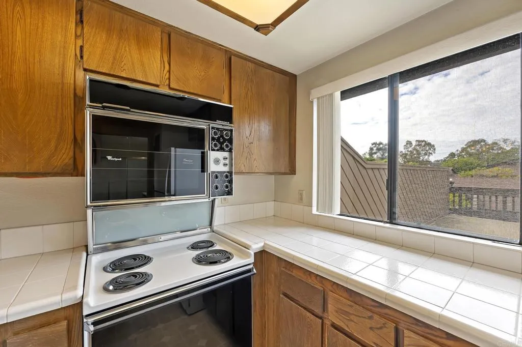 https://cdn.realtyfeed.com/cdn/127/305039339/10ea0ff7181b1e9dac5cd16d6f8c51ed.webp