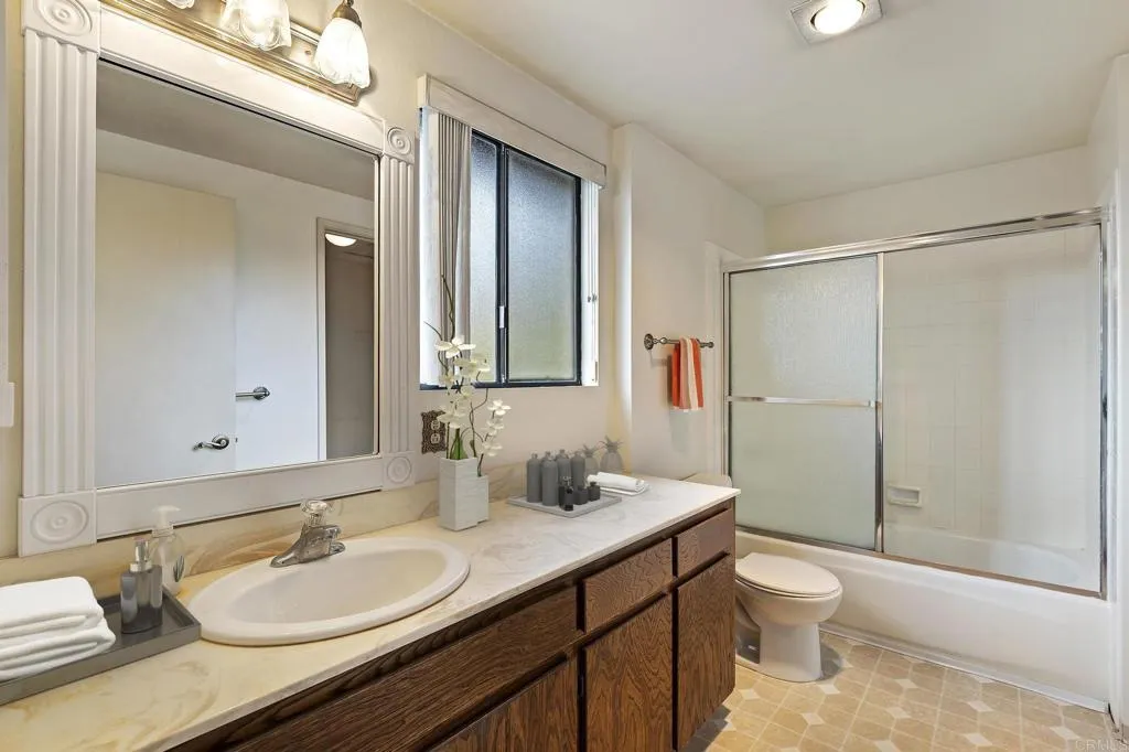 https://cdn.realtyfeed.com/cdn/127/305039339/111c484b7a6578c9a8cd212ee543b0db.webp