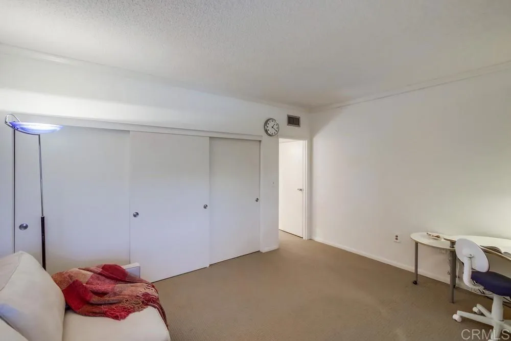 https://cdn.realtyfeed.com/cdn/127/305042835/9fb5675bdaab477f02d363d76ade8d74.webp
