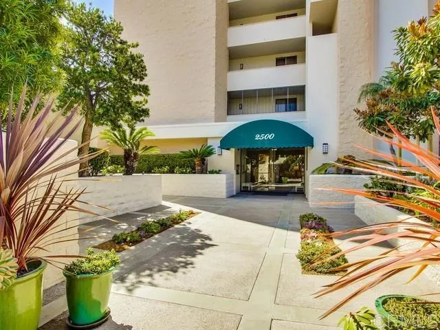 https://cdn.realtyfeed.com/cdn/127/305042835/b66c8173a414707c1555726fcf77fd97.webp