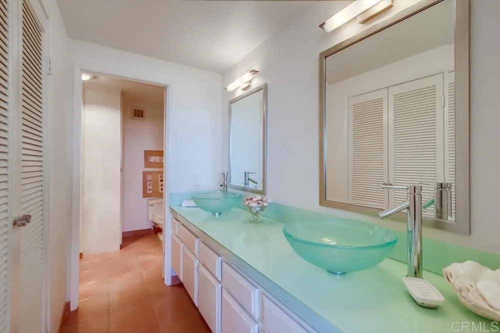 https://cdn.realtyfeed.com/cdn/127/305042835/cb849b5f55181b611399a0e6fbf50c48.webp