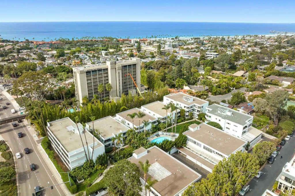 https://cdn.realtyfeed.com/cdn/127/305048163/0bbaf61396ab481ffaab5f0efefb8cef.webp