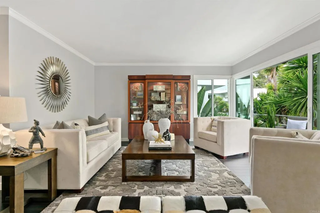 https://cdn.realtyfeed.com/cdn/127/305048163/750c21f57384b385d42ff7d920358340.webp