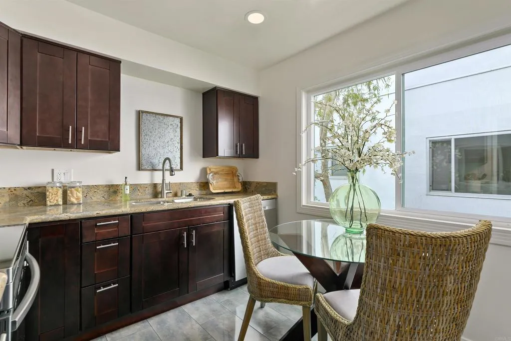 https://cdn.realtyfeed.com/cdn/127/305048163/7c7727bd65842239b2c74b6989d84594.webp
