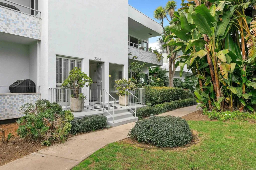 https://cdn.realtyfeed.com/cdn/127/305048163/928b879f8ce2e21adc41256ae07f7594.webp