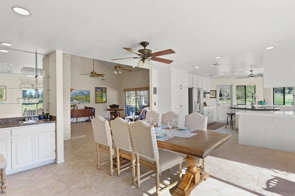 https://cdn.realtyfeed.com/cdn/127/305048962/c67e768e3e07db71ecf70d7f41ae1253.webp