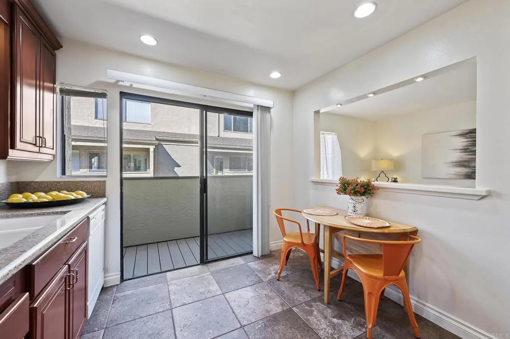 https://cdn.realtyfeed.com/cdn/127/305049873/6a3520166cafc770cdd356c2853ba429.webp