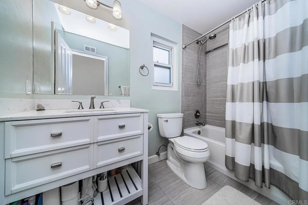 https://cdn.realtyfeed.com/cdn/127/305059876/651e699e8a7f38aee1a2577bcda0a842.webp