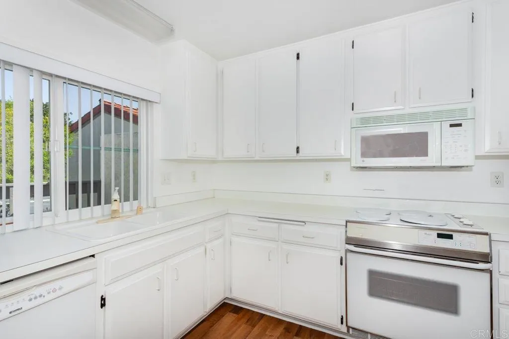 https://cdn.realtyfeed.com/cdn/127/305061515/7929278750158a2502d96bcea7fc891e.webp