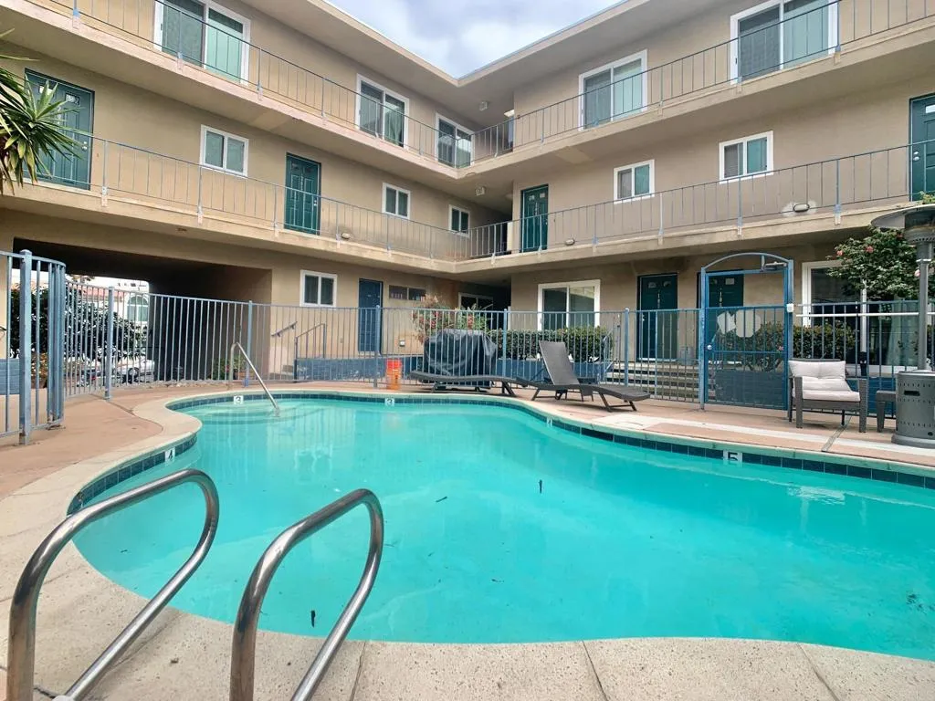 https://cdn.realtyfeed.com/cdn/127/305061883/2beeb572bbc15e36b673424f45bd055a.webp