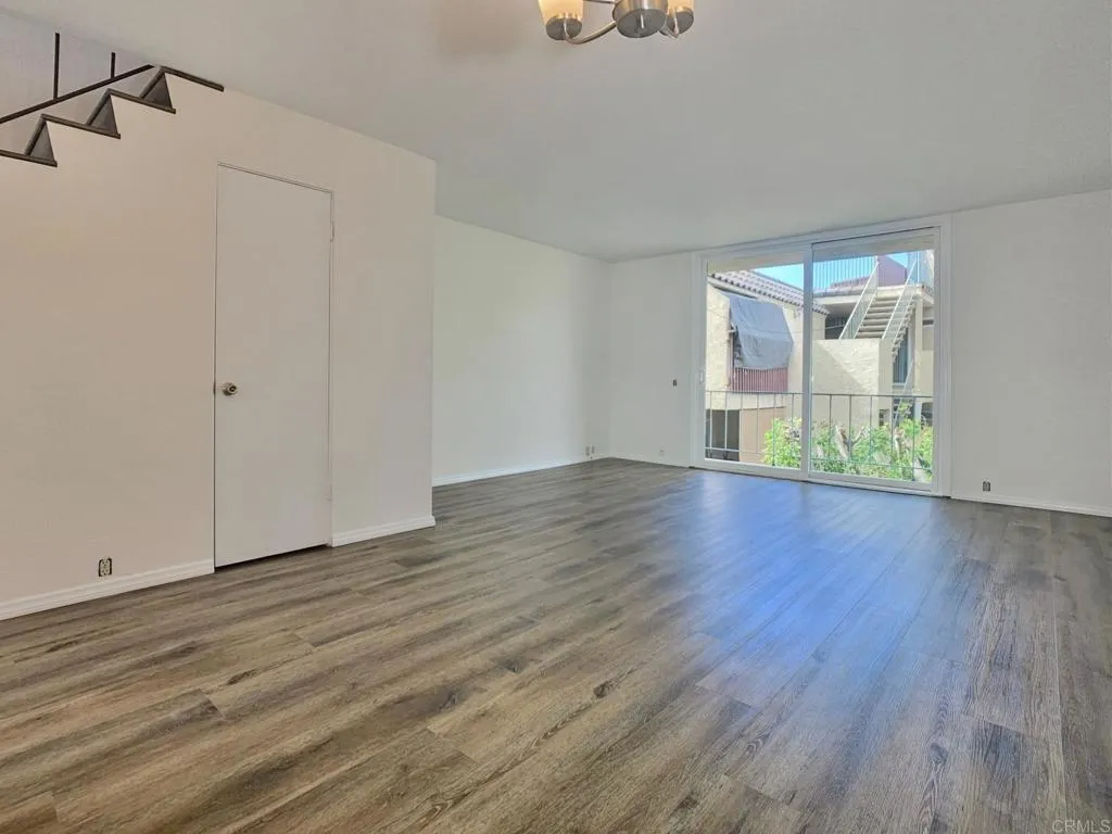 https://cdn.realtyfeed.com/cdn/127/305061883/4c00bd8899ab3b1e97b0ccba383b33a8.webp