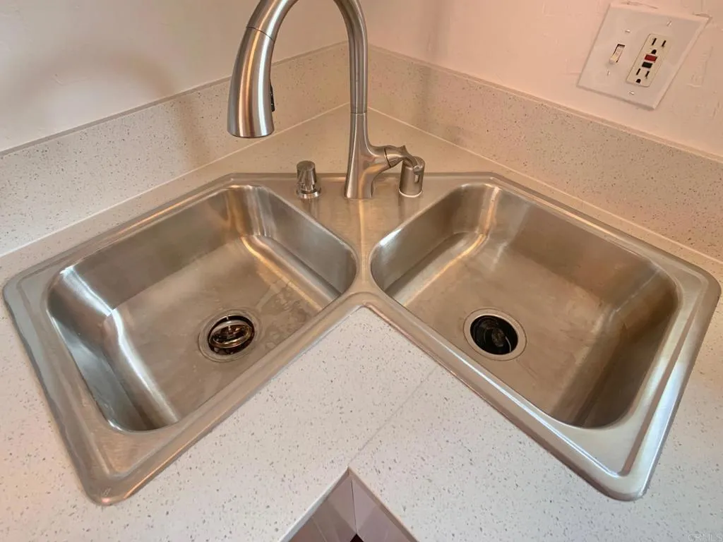 https://cdn.realtyfeed.com/cdn/127/305061883/53b7a69834e37e2c26000409bbd4a18a.webp
