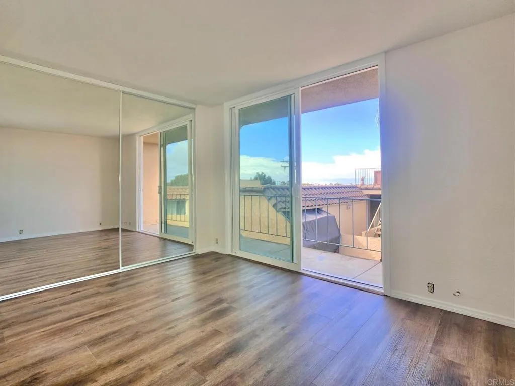 https://cdn.realtyfeed.com/cdn/127/305061883/8d83d630c45fa6fc178c6cbb6f67d108.webp