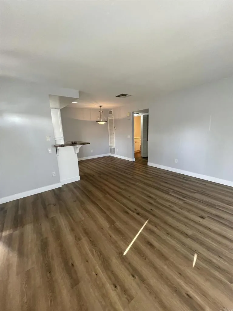 https://cdn.realtyfeed.com/cdn/127/305062435/1cdec2c84dc6f1ab7d10e56582aab4ca.webp